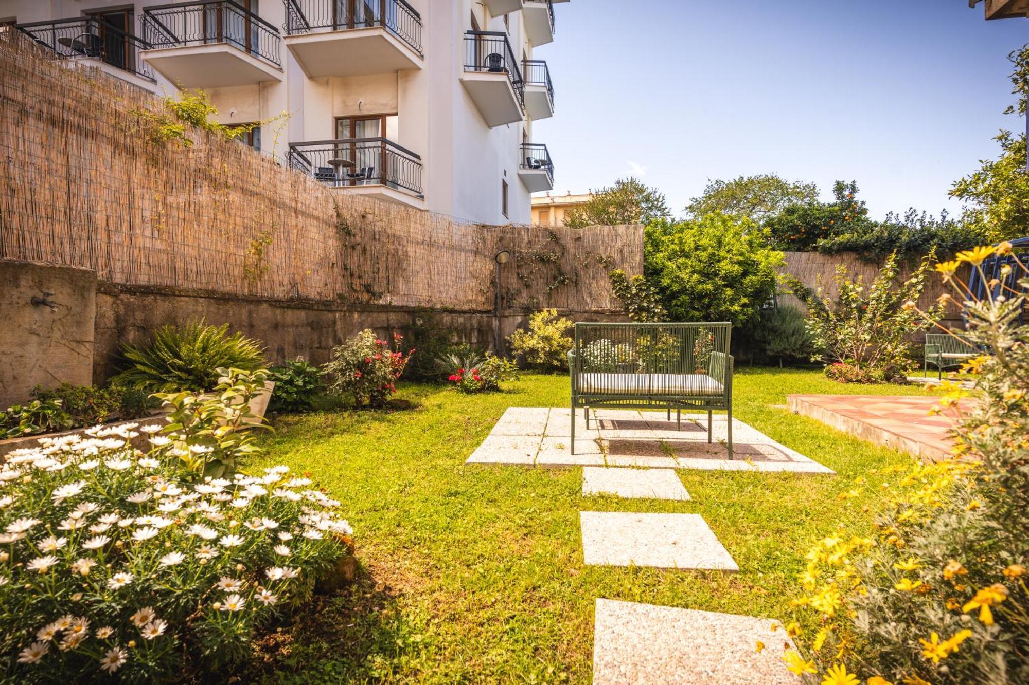 Sorrento Hidden Garden & Rooms Экстерьер фото